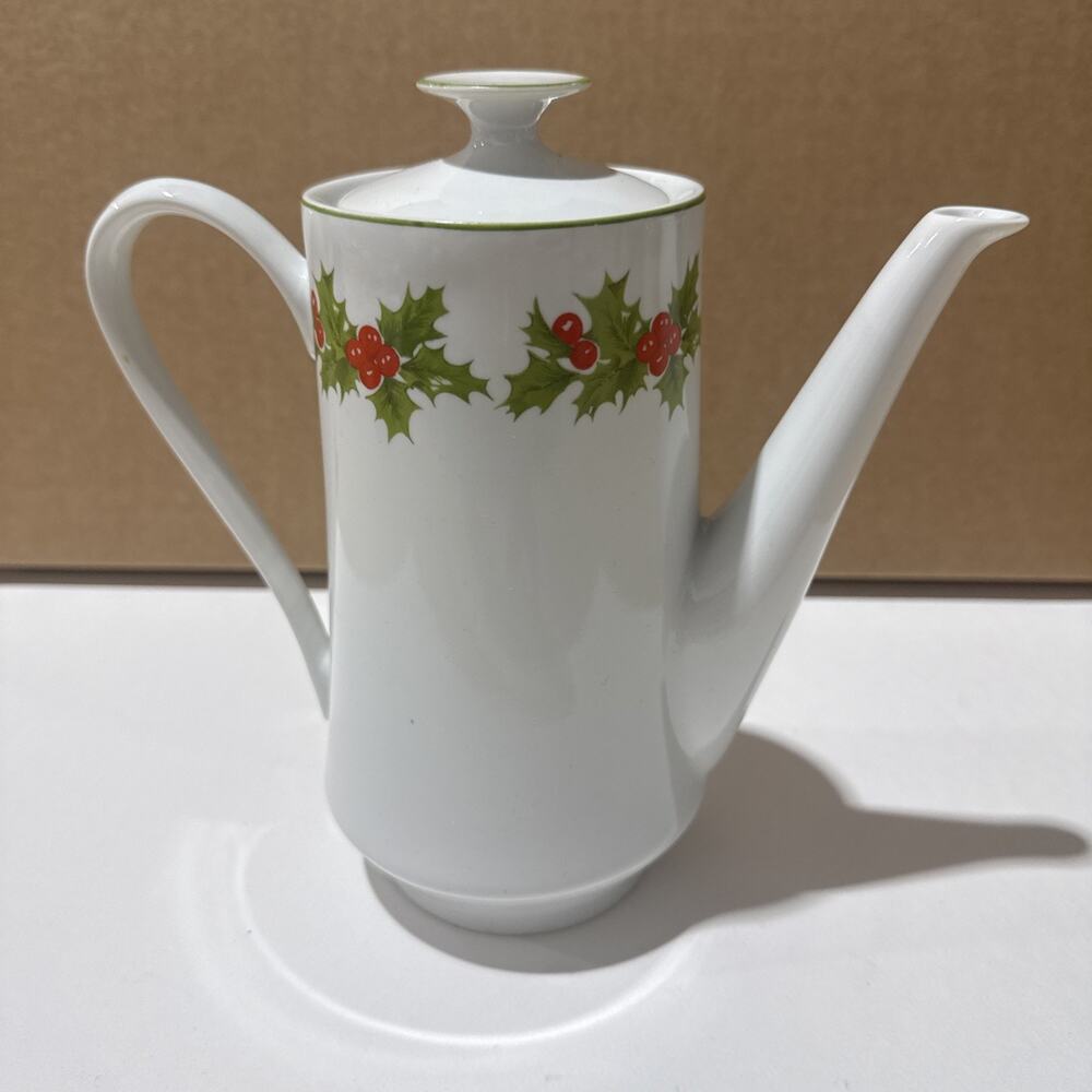 Schmidt Porcelana Brazil Christmas Teapot Holly Berry Pattern 8” Ceramic